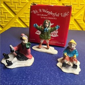⛸️ KIDS IN THE SNOW Wonderful Life Bedford Falls #1584 vintage EUC UWB winter